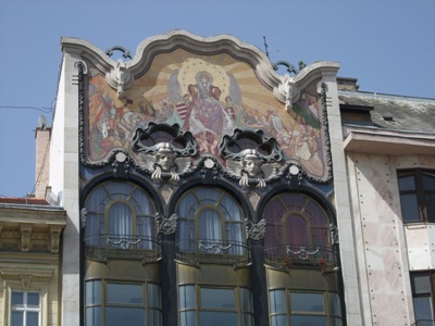 Design feature on building