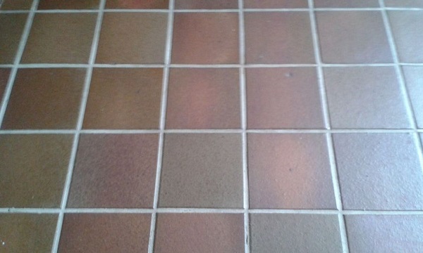 Tiled floor in the kitchen