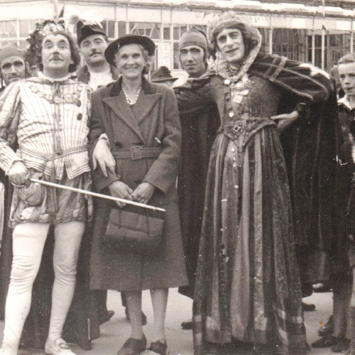 Gladys Evelyn in 1944 in Rhyl with some strolling players